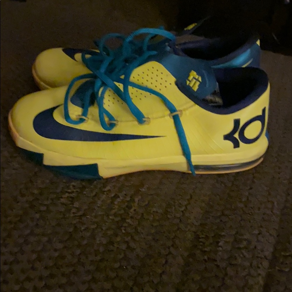 Nike Kds - Picture 2 of 3